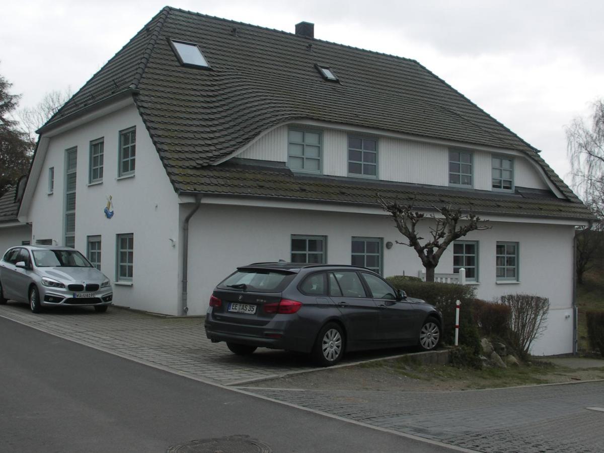 Traumblick Sellin: Spacious Beachside Apartment with Pool and Sauna Goehren  Exterior photo