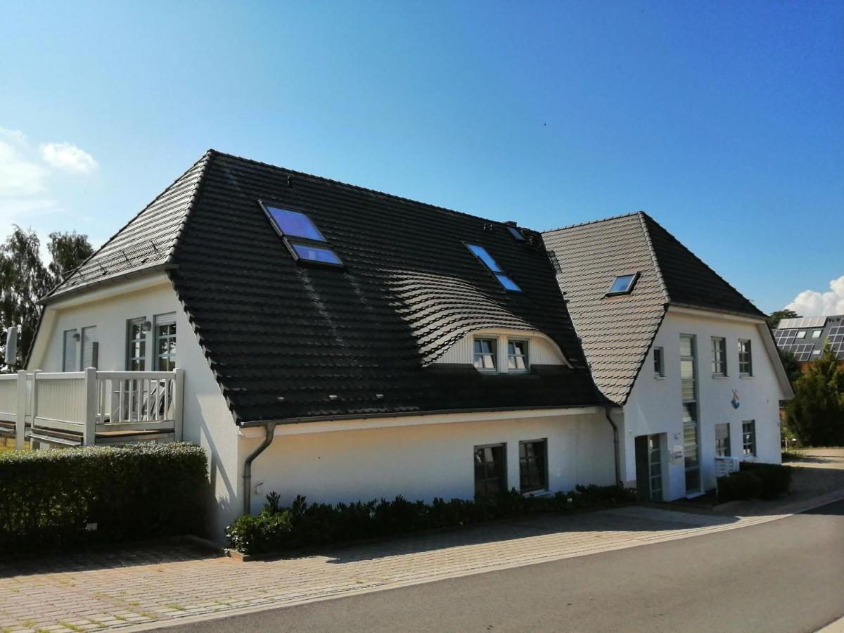 Traumblick Sellin: Spacious Beachside Apartment with Pool and Sauna Goehren  Exterior photo