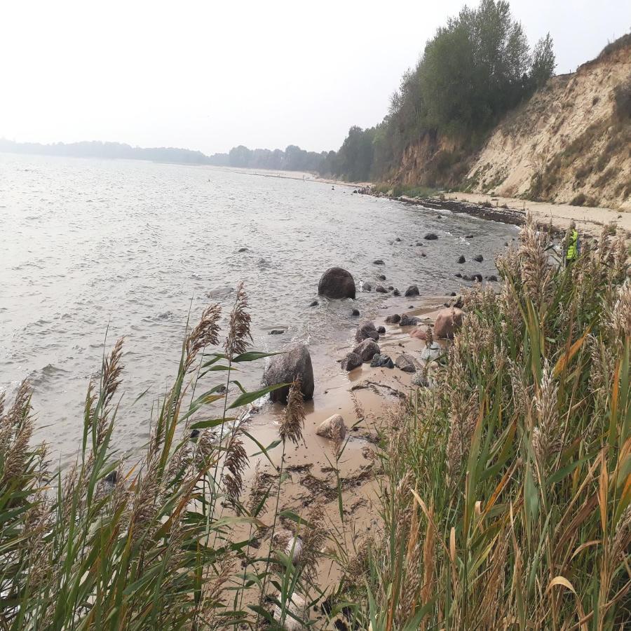 Traumblick Sellin: Spacious Beachside Apartment with Pool and Sauna Goehren  Exterior photo